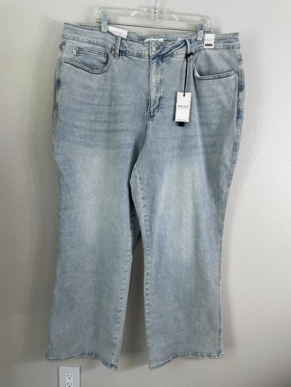 NEW Judy Blue Jeans Womens Plus 24W Light Wash High Rise Straight Tummy Control